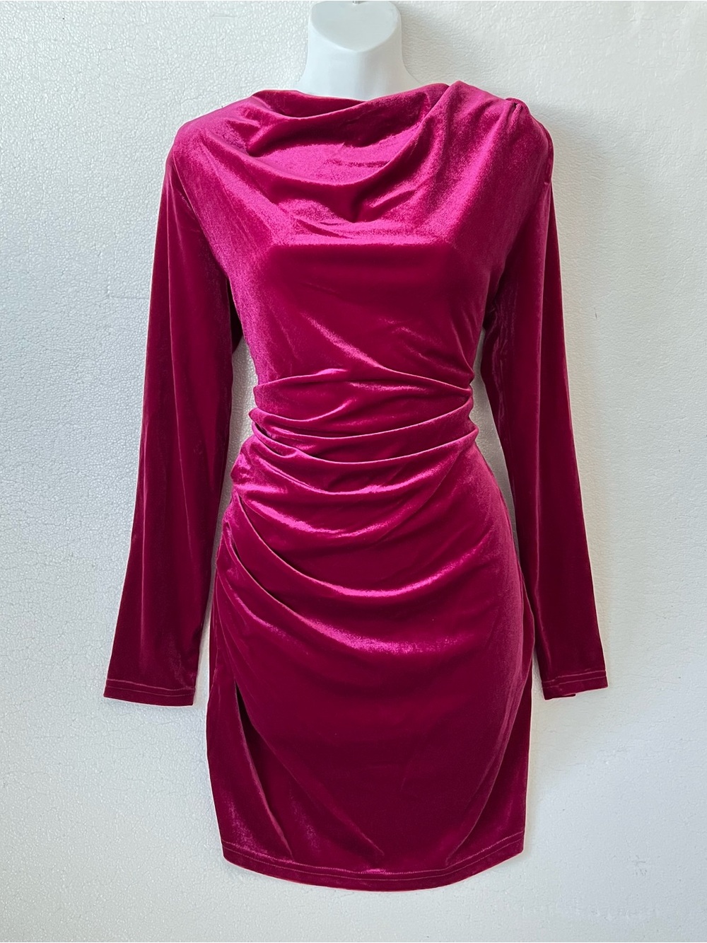 Women's Fuchsia Velvet Ruched Long-Sleeve Dress